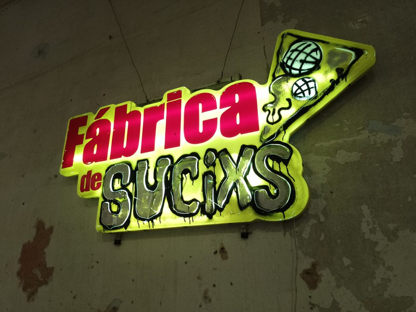 Fábrica de sucixs, exposición 'Basura Tesoro', colectivo 'No Me Baño'