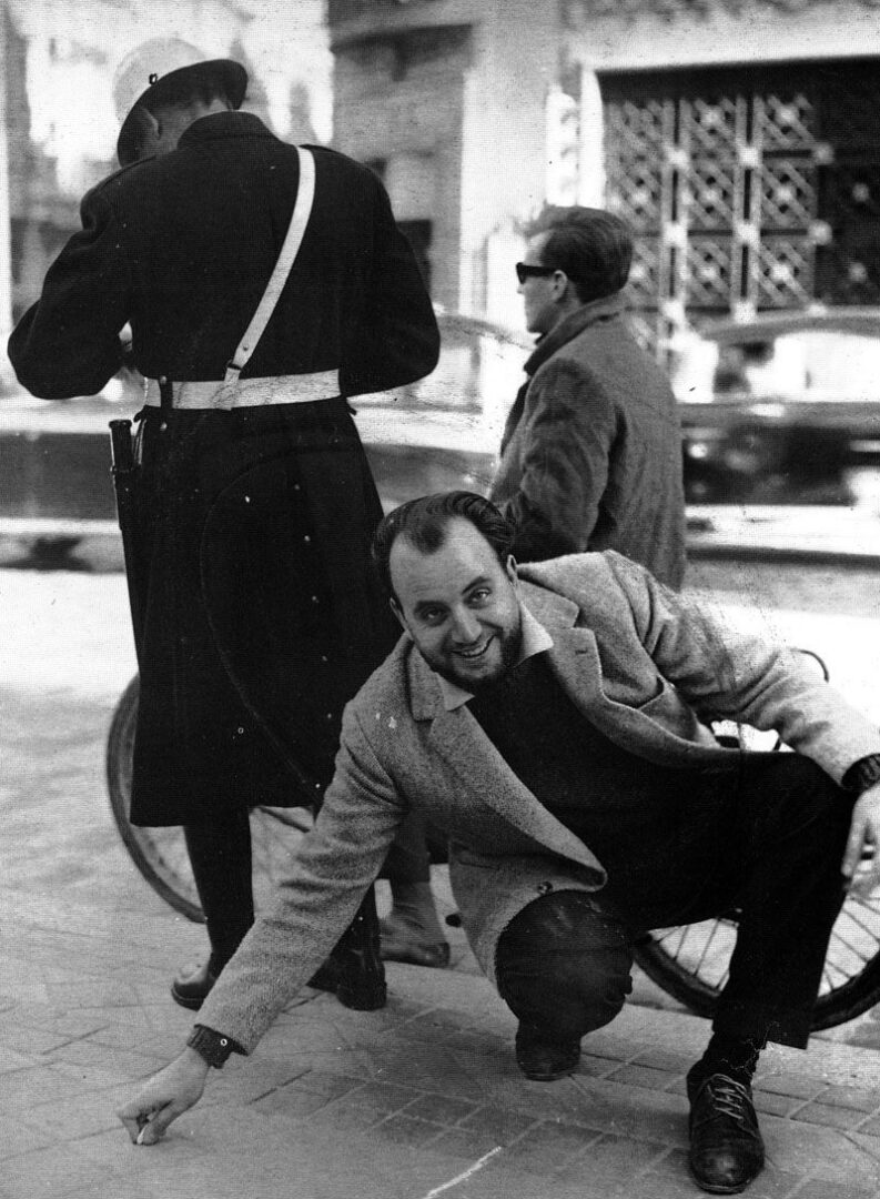 Alberto Greco performance en la calle