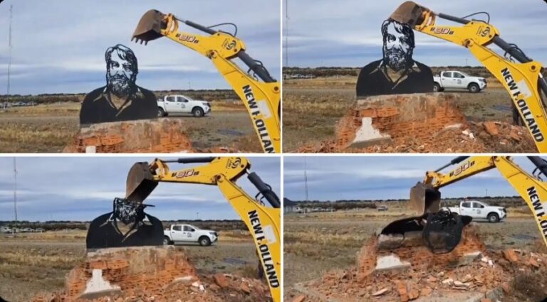 Derribo monumento de Osvaldo Bayer en Río Gallegos, Santa Cruz